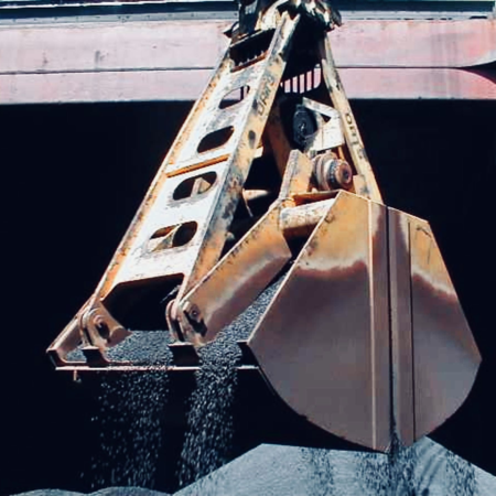 Rope grab for loading and unloading container ships