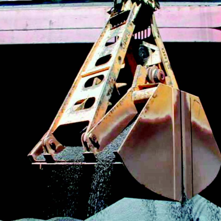 Rope grab loaded with gravel that lifts upwards