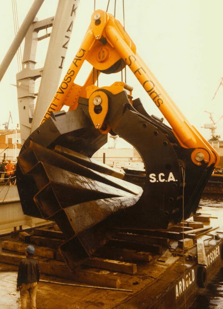 打捞抓斗 - 苏伊士运河